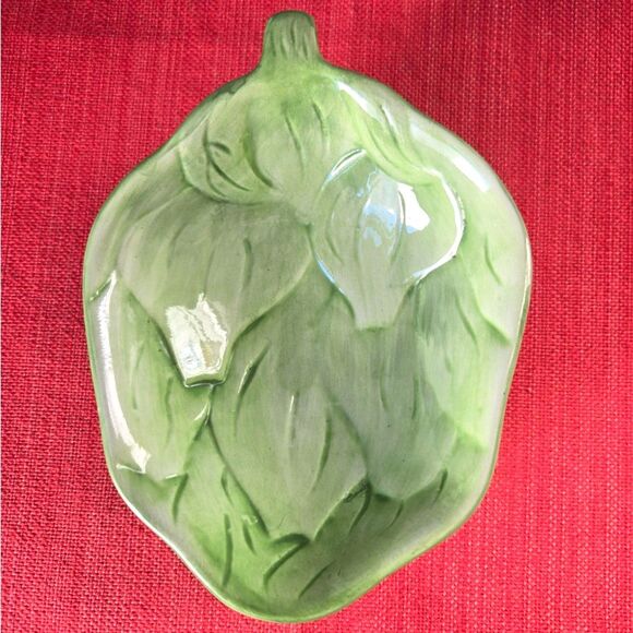 Handmade Pottery Piece - Artichoke Shaped Trinket/Jewelry/Catch-All Plate - Picture 1 of 3